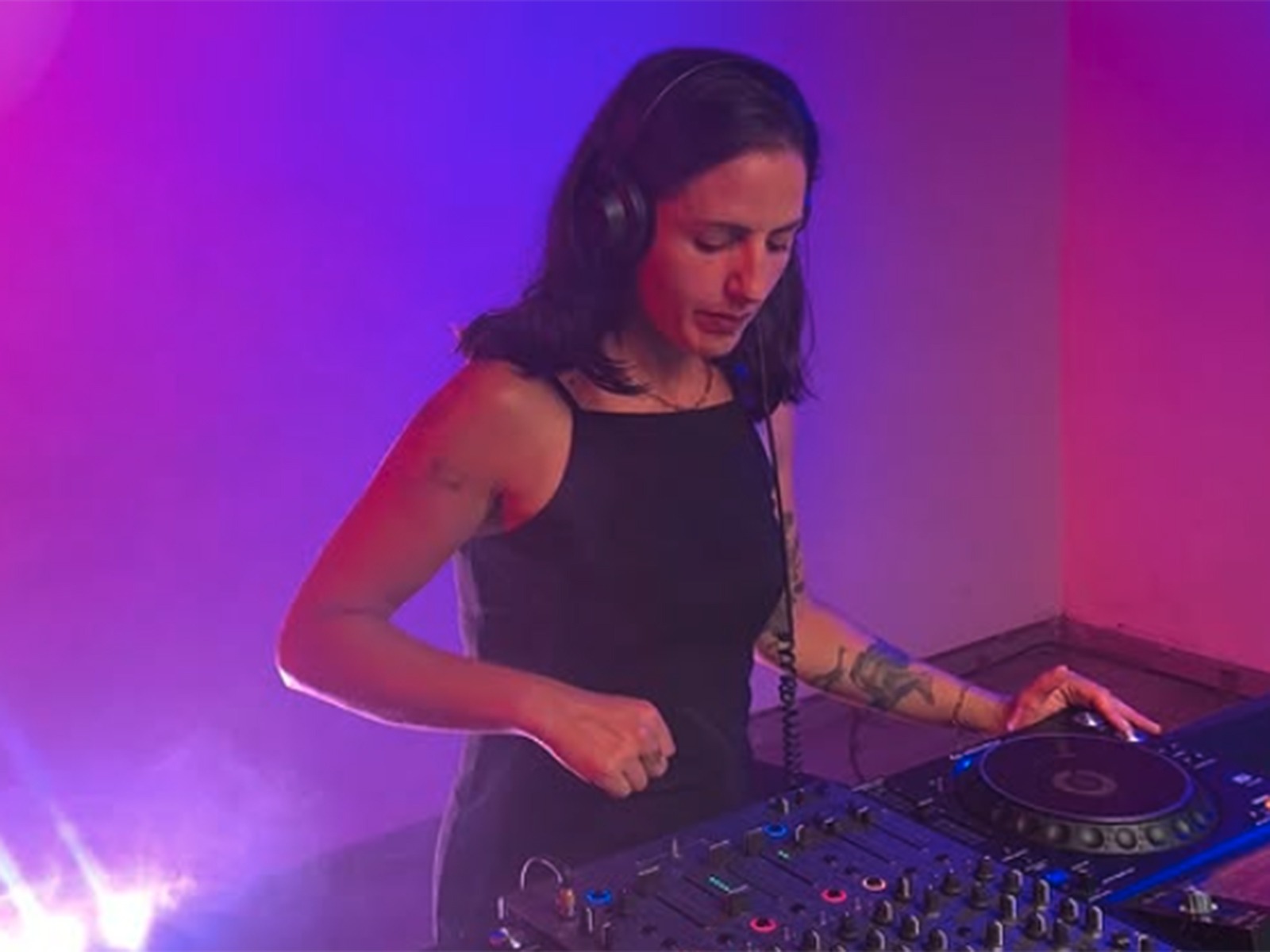 DJ Mendi
