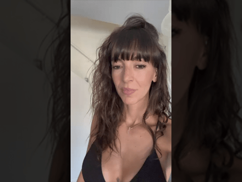 Paloma contando su experiencia